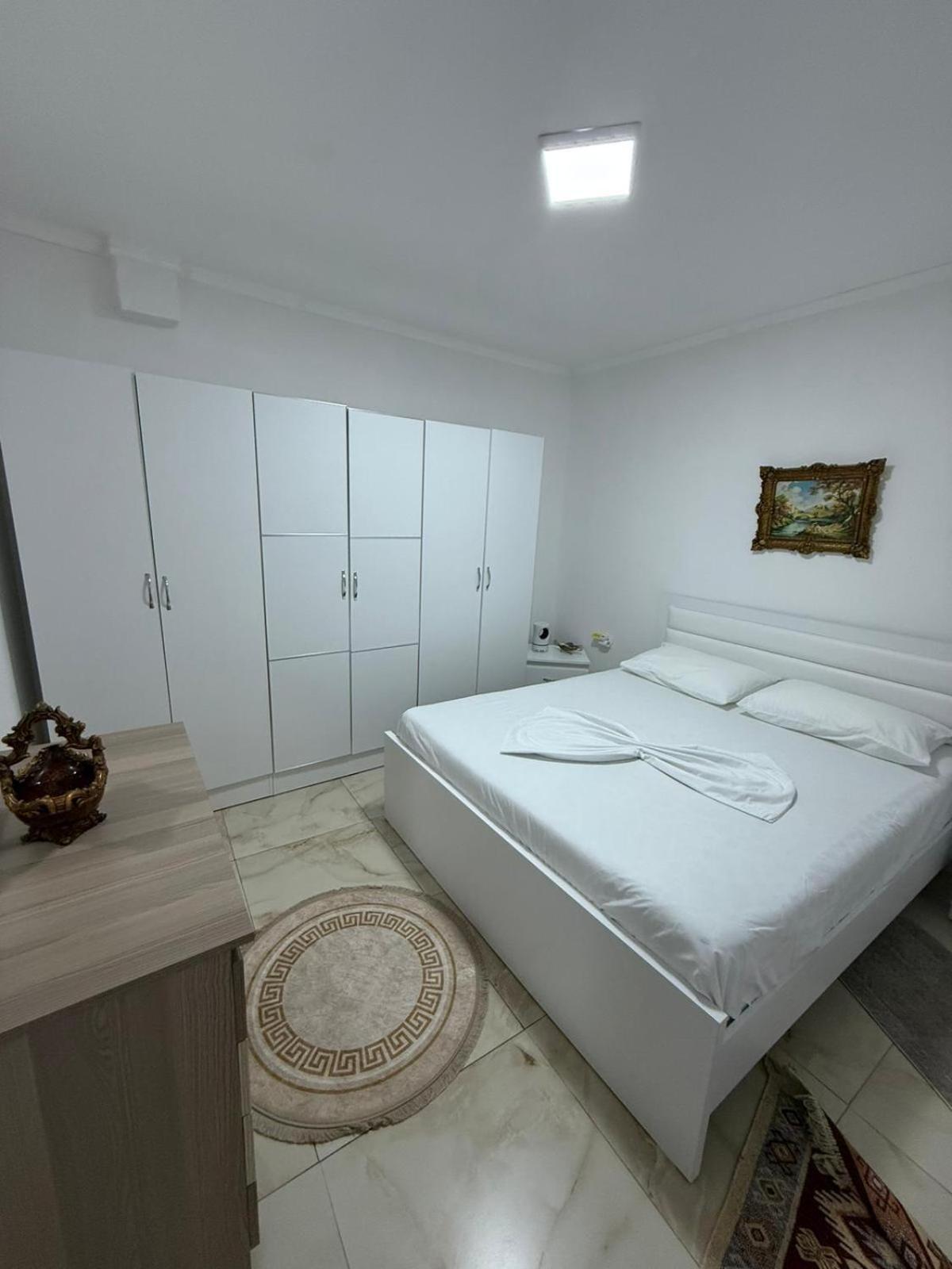 Guesthouse Albi Berat Exterior photo